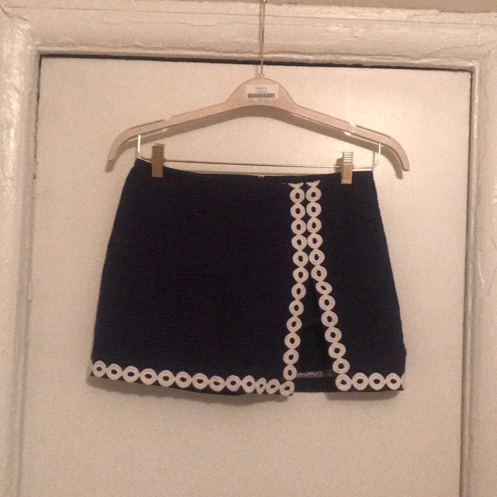 Lilly Pulitzer scallop skort in navy